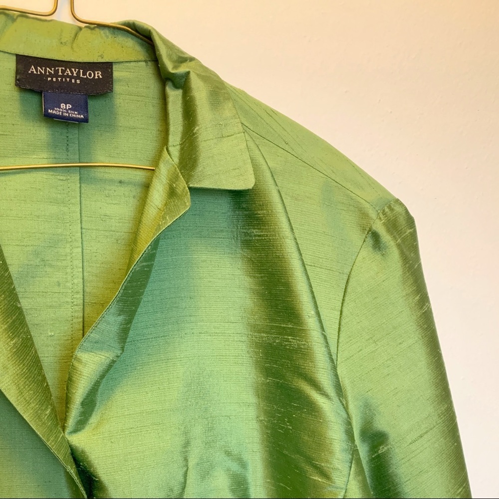 Size 8P Ann Taylor Shantung Silk Blouse